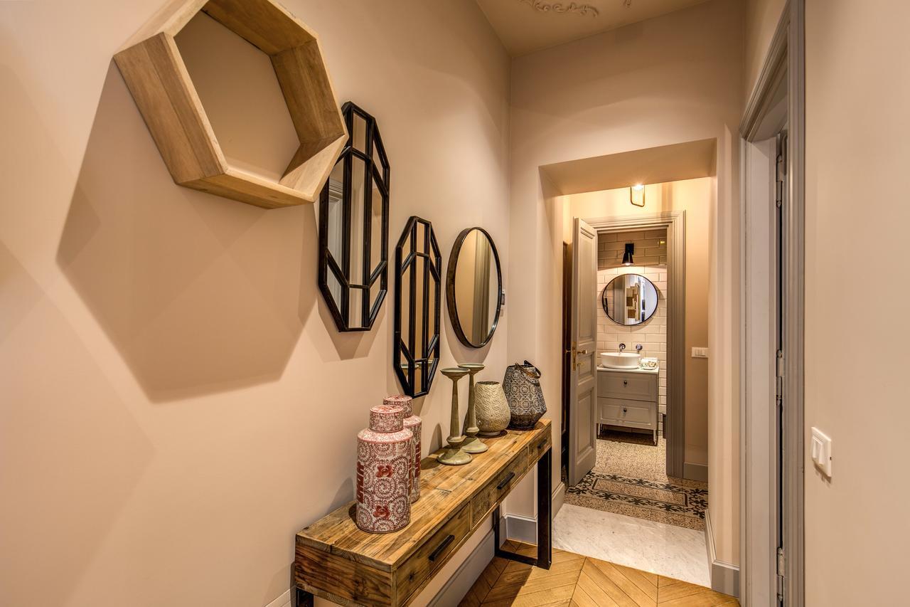 Decharme Apartment With Terrace In Monti โรม ภายนอก รูปภาพ