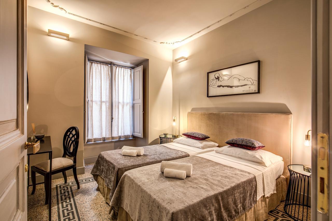 Decharme Apartment With Terrace In Monti โรม ภายนอก รูปภาพ