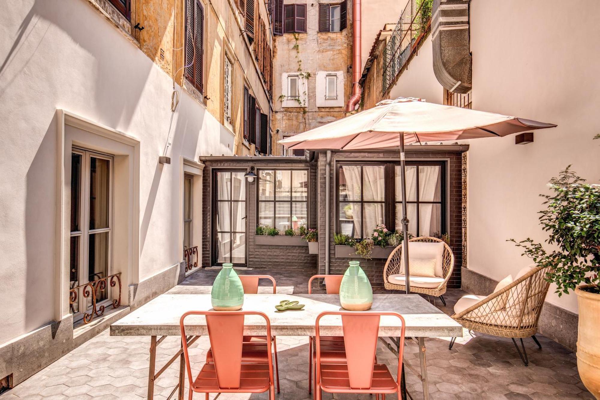 Decharme Apartment With Terrace In Monti โรม ภายนอก รูปภาพ