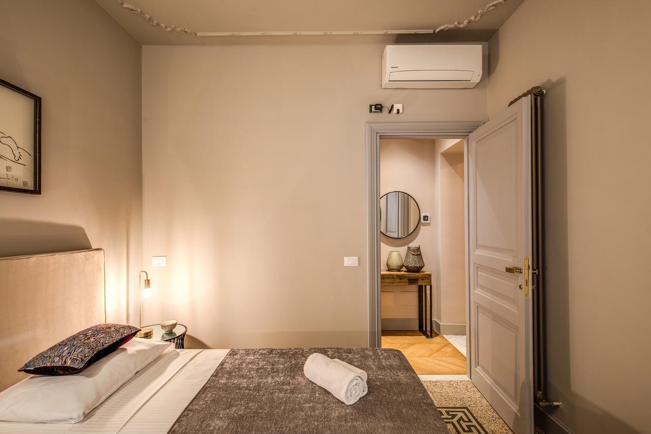Decharme Apartment With Terrace In Monti โรม ภายนอก รูปภาพ