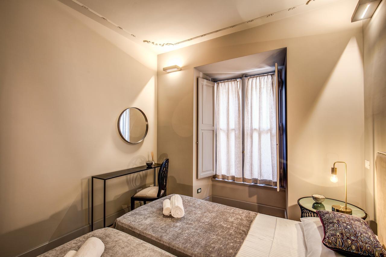 Decharme Apartment With Terrace In Monti โรม ภายนอก รูปภาพ